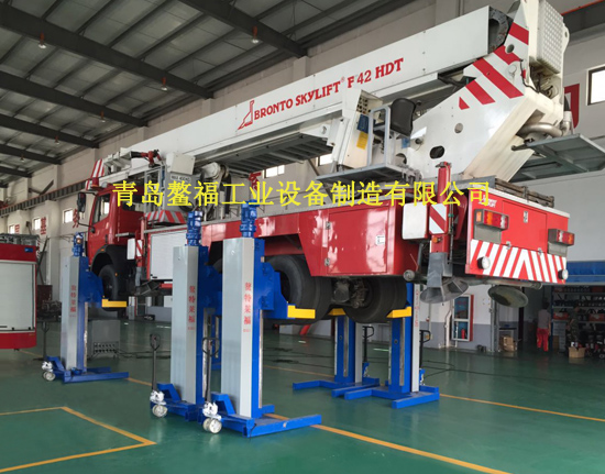 浙江消防总队维修中心设备使用现场（六柱）