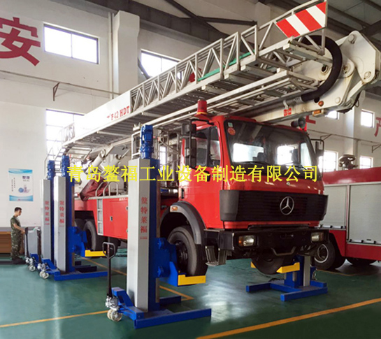 浙江消防总队维修中心设备使用现场（六柱）